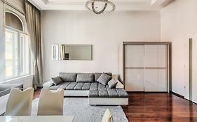 Basilika View Imperial Suite -Sas Street -Need Reservation For Free Parking
